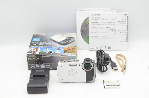 FINEPIX Z コンパクトデジタルカメラ【ホワイト】 Amazon | FUJIFILM デジタルカメラ FinePix (ファインピクス