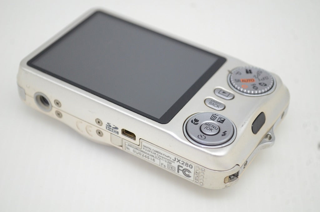 FUJIFILM フジフィルム FinePix JX280 コンパクトデジタルカメラ シルバー 251021k
