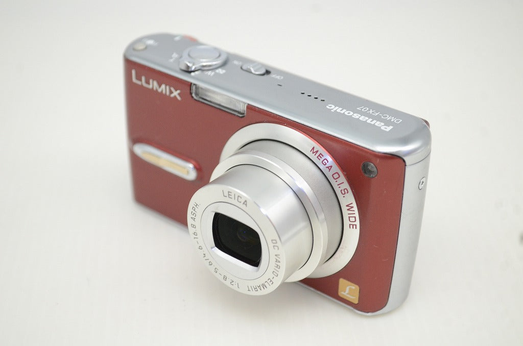 良品 Panasonic パナソニック LUMIX DMC-FX07 コンパクトデジタルカメラ レッド 元箱付 251024f