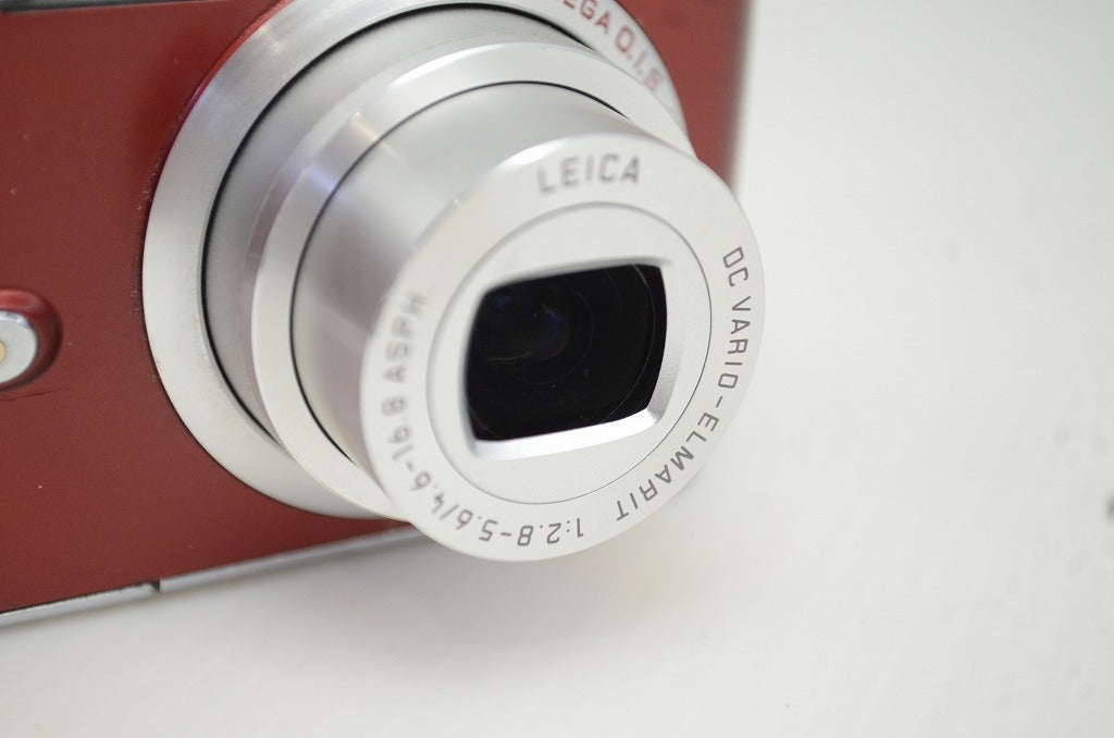 良品 Panasonic パナソニック LUMIX DMC-FX07 コンパクトデジタルカメラ レッド 元箱付 251024f