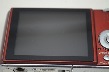 良品 Panasonic パナソニック LUMIX DMC-FX07 コンパクトデジタルカメラ レッド 元箱付 251024f