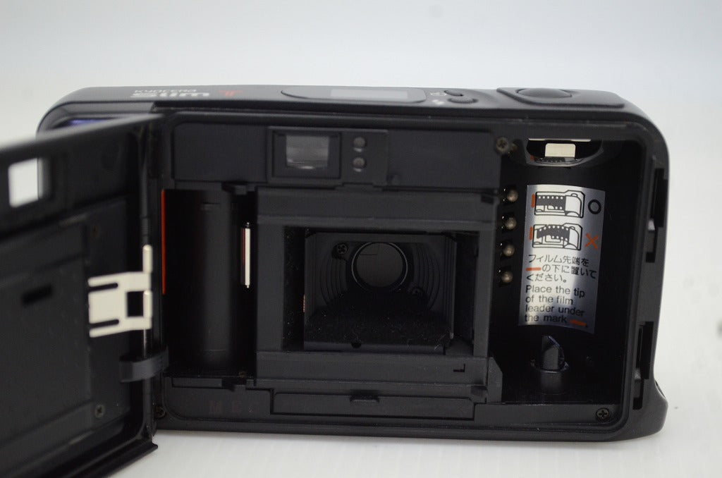 KYOCERA 京セラ Slim T (Carl Zeiss Tessar 35mm F3.5) 35mmコンパクトフィルムカメラ 251031v