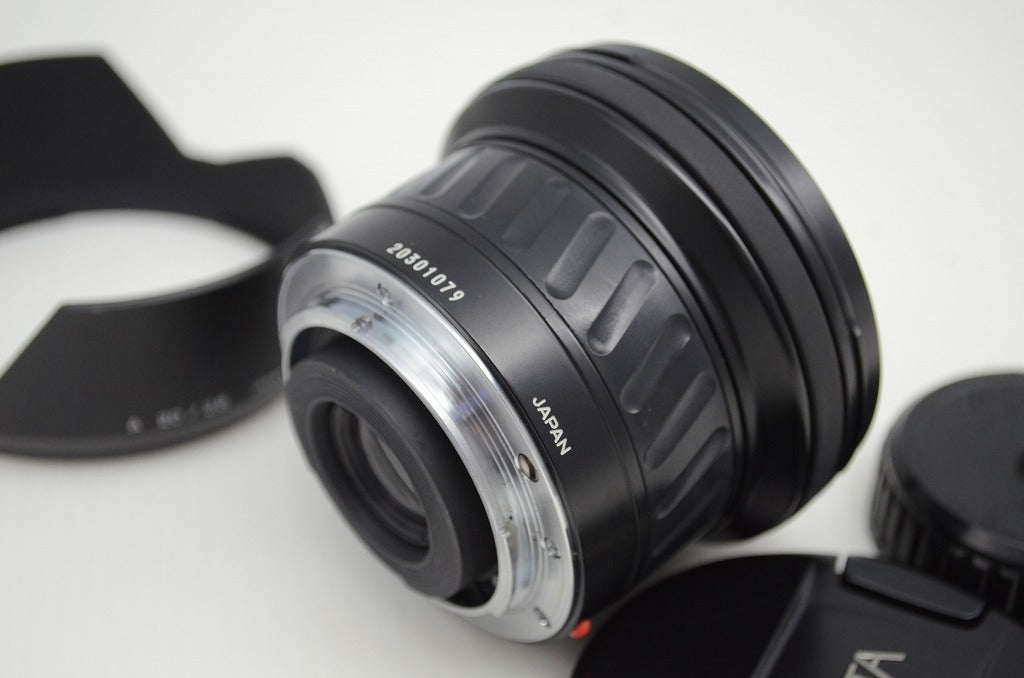 良品 MINOLTA ミノルタ AF 20mm F2.8 NEW SONY ソニー αマウント 単焦点レンズ フード付 251030r