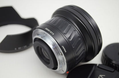 良品 MINOLTA ミノルタ AF 20mm F2.8 NEW SONY ソニー αマウント 単焦点レンズ フード付 251030r