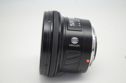 良品 MINOLTA ミノルタ AF 20mm F2.8 NEW SONY ソニー αマウント 単焦点レンズ フード付 251030r
