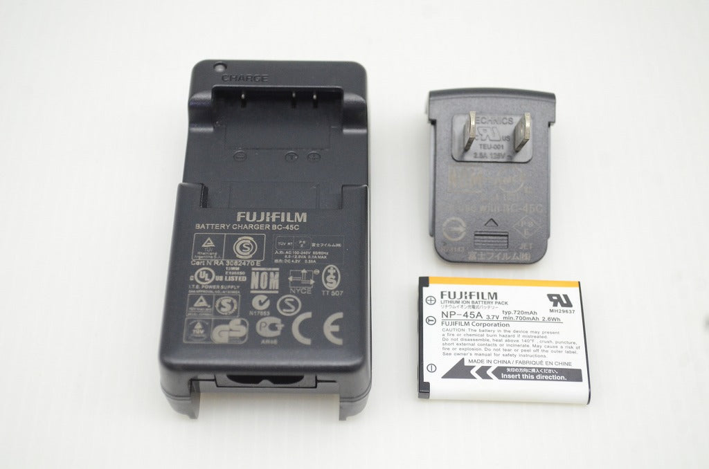 良品 FUJIFILM フジフィルム FinePix Z900EXR コンパクトデジタルカメラ ピンク 251030d