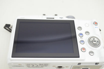 美品 OLYMPUS PEN Lite E-PL2 + M.ZUIKO DIGITAL 14-42mm F3.5-5.6 II レンズキット ミラーレス 元箱付 251029n