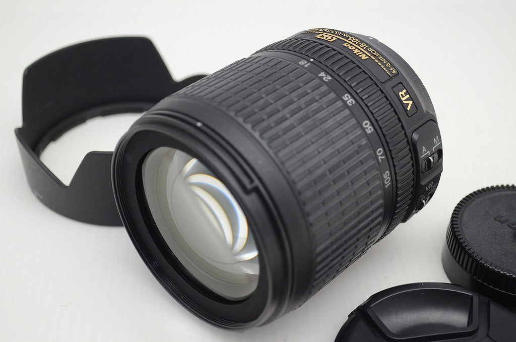 美品 Nikon ニコン AF-S DX NIKKOR 18-105mm F3.5-5.6G ED VR APS-C ズームレンズ フード付 251028h