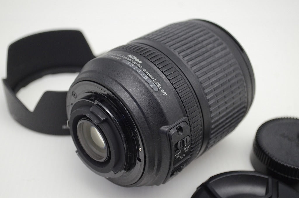 美品 Nikon ニコン AF-S DX NIKKOR 18-105mm F3.5-5.6G ED VR APS-C ズームレンズ フード付 251028h