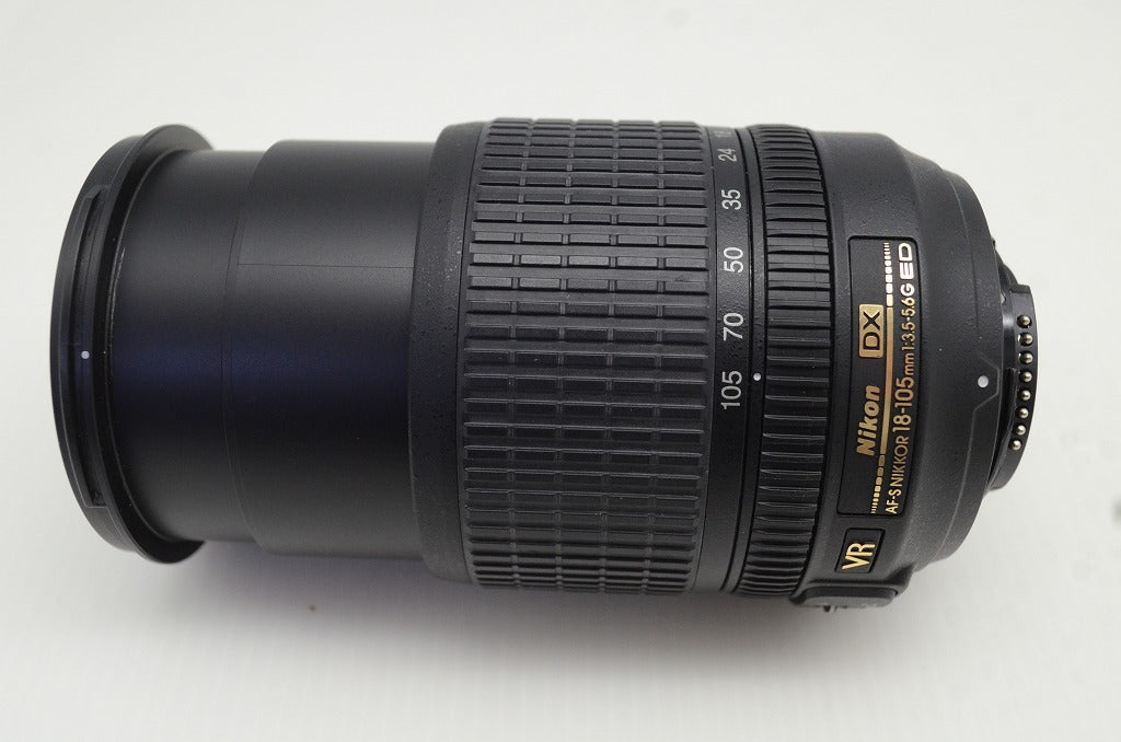 美品 Nikon ニコン AF-S DX NIKKOR 18-105mm F3.5-5.6G ED VR APS-C ズームレンズ フード付 251028h