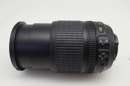 美品 Nikon ニコン AF-S DX NIKKOR 18-105mm F3.5-5.6G ED VR APS-C ズームレンズ フード付 251028h