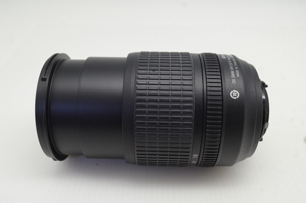 美品 Nikon ニコン AF-S DX NIKKOR 18-105mm F3.5-5.6G ED VR APS-C ズームレンズ フード付 251028h