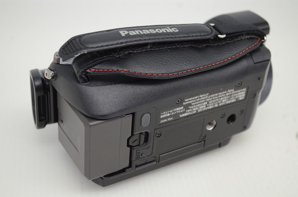 Panasonic パナソニック HDC-TM300 デジタルビデオカメラ ブラック 251030n