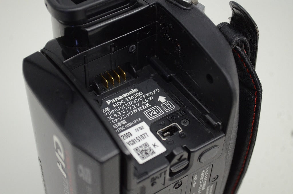 Panasonic パナソニック HDC-TM300 デジタルビデオカメラ ブラック 251030n