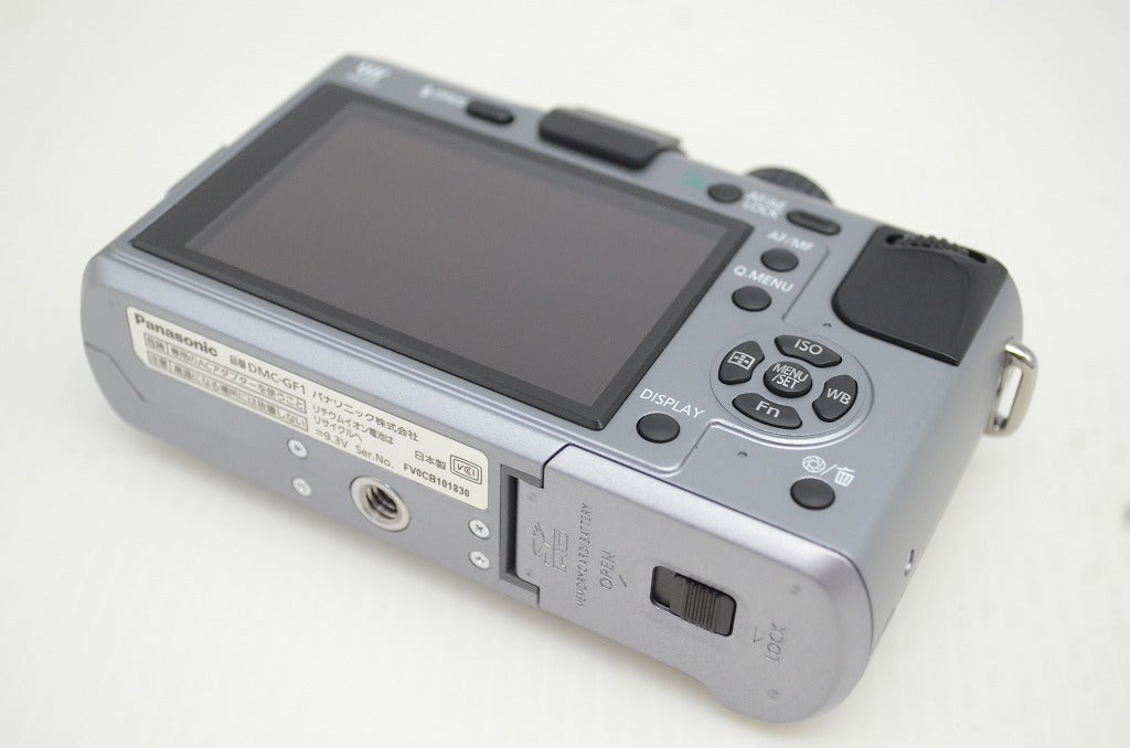 良品 Panasonic パナソニック LUMIX DMC-GF1 ボディ ミラーレス一眼カメラ ブレードシルバー 251031ad
