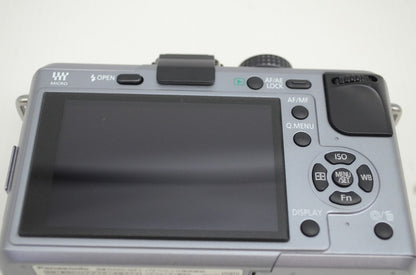 良品 Panasonic パナソニック LUMIX DMC-GF1 ボディ ミラーレス一眼カメラ ブレードシルバー 251031ad
