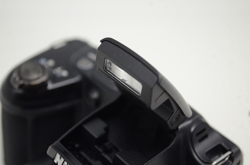 Nikon ニコン COOLPIX L820 コンパクトデジタルカメラ ブラック 251028f