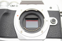 OLYMPUS オリンパス OM-D E-M10 Mark III ボディ ミラーレス一眼カメラ シルバー 250802q
