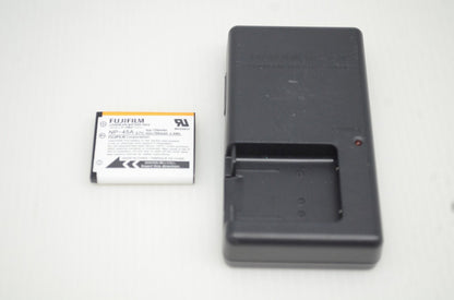 FUJIFILM フジフィルム FinePix Z950EXR コンパクトデジタルカメラ ピンクゴールド 251101c