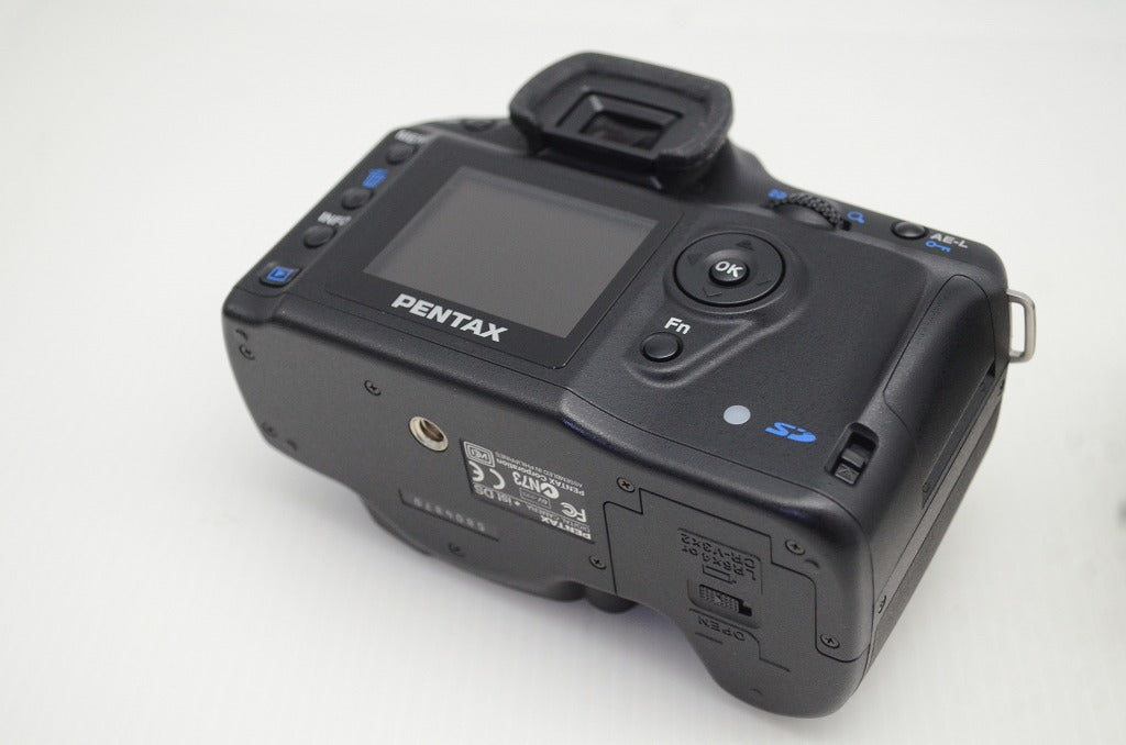 良品 PENTAX ペンタックス *ist DS + smc PENTAX DA 18-55mm F3.5-5.6 AL レンズキット デジタル一眼レフカメラ 251031e