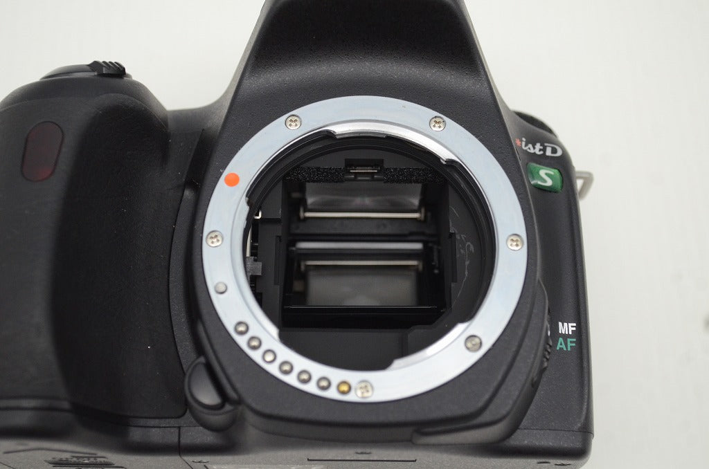 良品 PENTAX ペンタックス *ist DS + smc PENTAX DA 18-55mm F3.5-5.6 AL レンズキット デジタル一眼レフカメラ 251031e