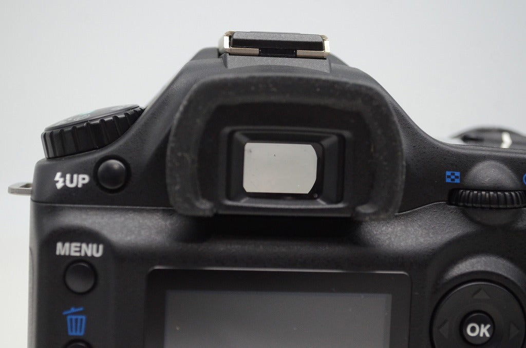 良品 PENTAX ペンタックス *ist DS + smc PENTAX DA 18-55mm F3.5-5.6 AL レンズキット デジタル一眼レフカメラ 251031e