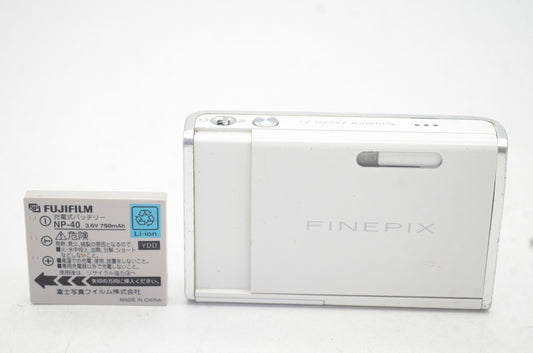 FUJIFILM フジフィルム FinePix Z2 コンパクトデジタルカメラ ホワイト 250605s