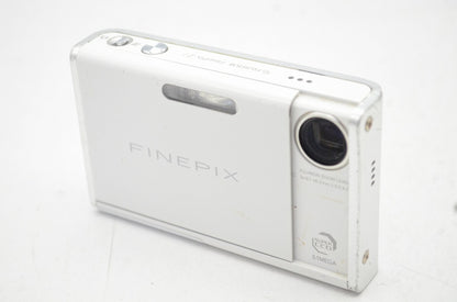 FUJIFILM フジフィルム FinePix Z2 コンパクトデジタルカメラ ホワイト 250605s