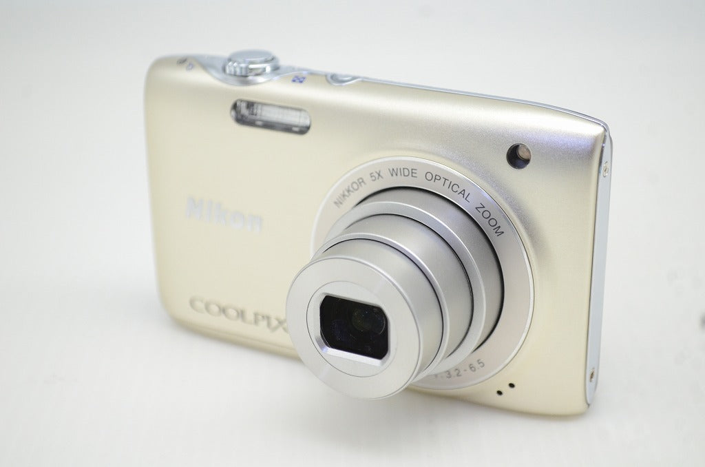 美品 Nikon ニコン COOLPIX S3100 コンパクトデジタルカメラ シルバー 251101w