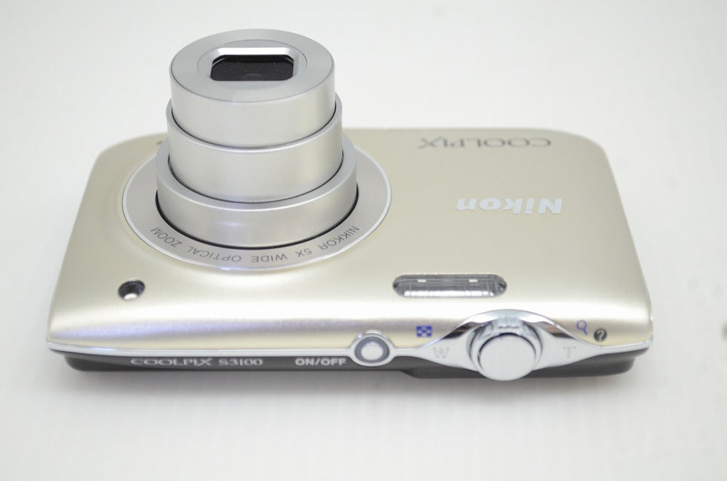 美品 Nikon ニコン COOLPIX S3100 コンパクトデジタルカメラ シルバー 251101w