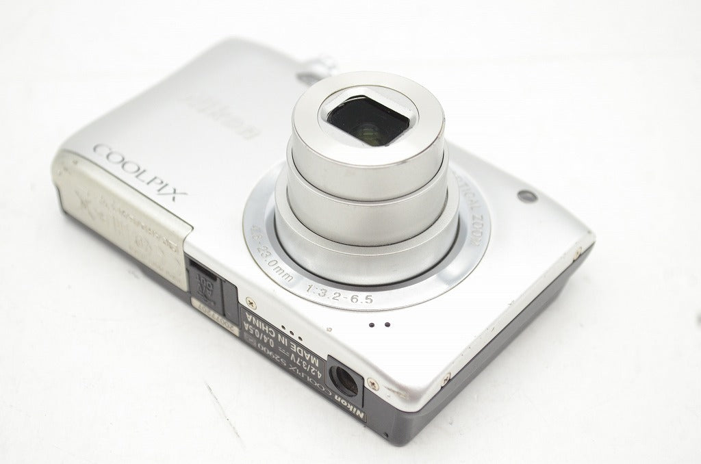 Nikon ニコン COOLPIX S2900 コンパクトデジタルカメラ シルバー 250817e