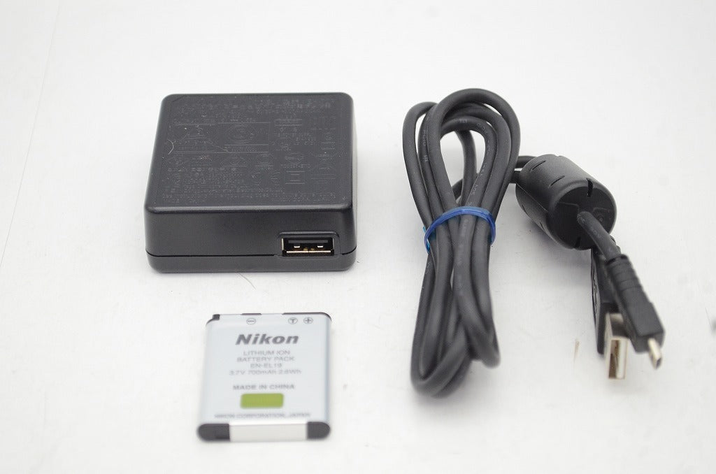 Nikon ニコン COOLPIX S2900 コンパクトデジタルカメラ シルバー 250817e