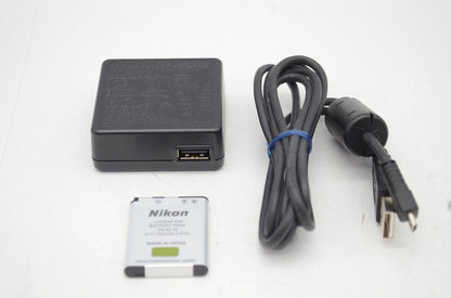 Nikon ニコン COOLPIX S2900 コンパクトデジタルカメラ シルバー 250817e