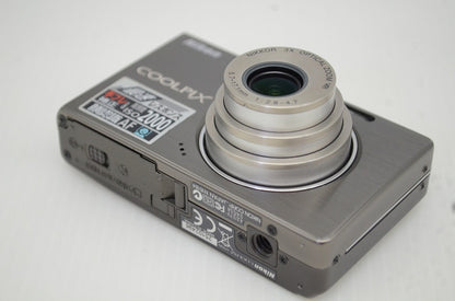 美品 Nikon ニコン COOLPIX S500 コンパクトデジタルカメラ アーバンブラック 251101u