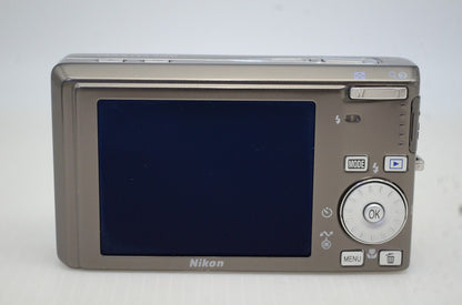 美品 Nikon ニコン COOLPIX S500 コンパクトデジタルカメラ アーバンブラック 251101u