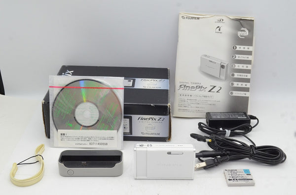 FUJIFILM フジフィルム FinePix Z2 コンパクトデジタルカメラ ホワイト 元箱付 250820au