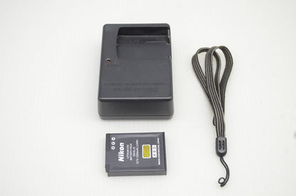 Nikon ニコン COOLPIX S6000 コンパクトデジタルカメラ レッド 251101z