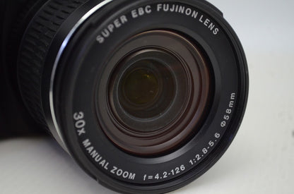 美品 FUJIFILM フジフィルム FinePix HS30EXR デジタルカメラ 251106a