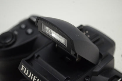 美品 FUJIFILM フジフィルム FinePix HS30EXR デジタルカメラ 251106a