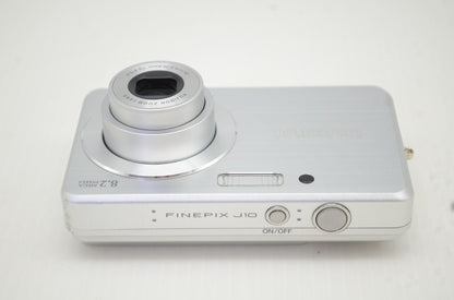 FUJIFILM フジフィルム FinePix J10 コンパクトデジタルカメラ シルバー 元箱付 251101b