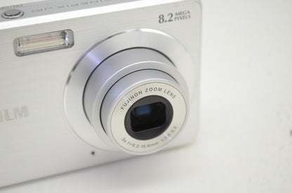 FUJIFILM フジフィルム FinePix J10 コンパクトデジタルカメラ シルバー 元箱付 251101b