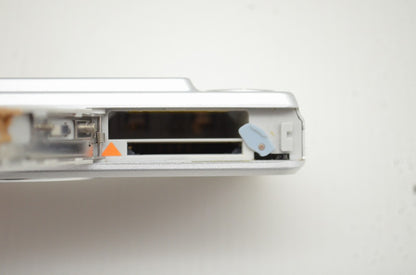 FUJIFILM フジフィルム FinePix J10 コンパクトデジタルカメラ シルバー 元箱付 251101b