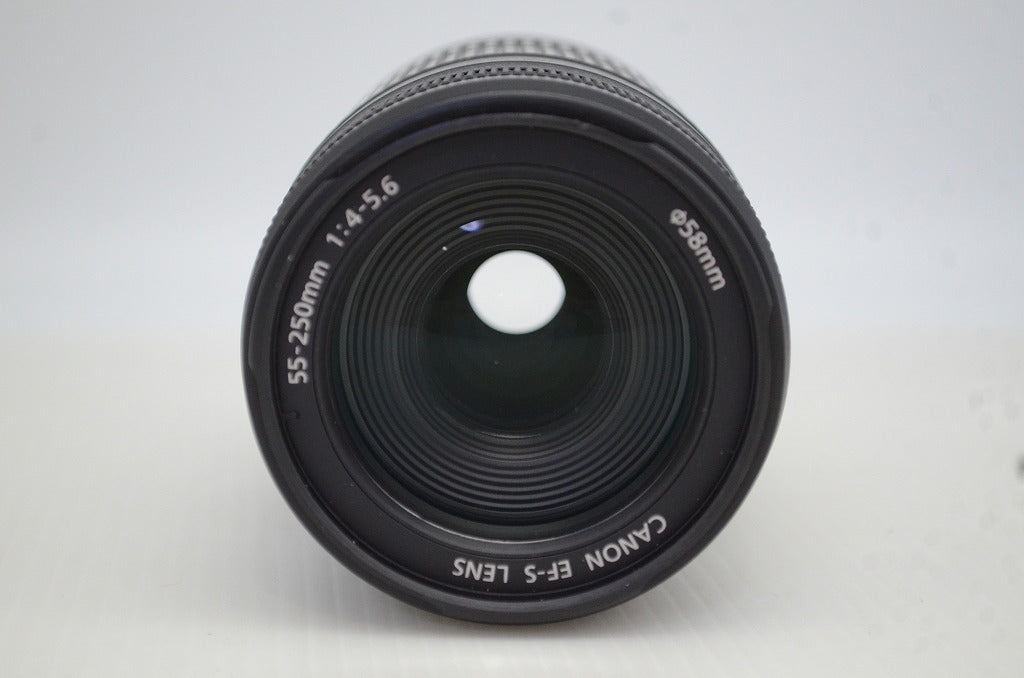 美品 Canon キヤノン EF-S 55-250mm F4-5.6 IS APS-C ズームレンズ 251105f