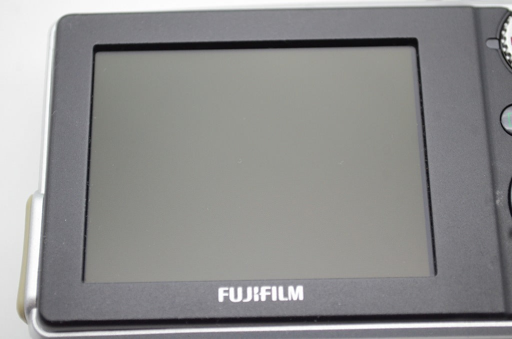 良品 FUJIFILM フジフイルム FinePix F40fd コンパクトデジタルカメラ シルバー 元箱付 250826g
