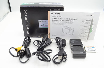 FUJIFILM FinePix Z250fd コンパクトデジタルカメラ デコレーションピンク 元箱付 250826i