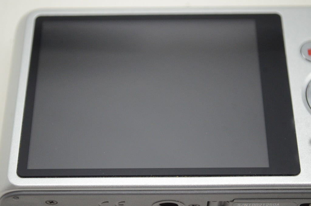 良品 CASIO カシオ EXILIM EX-ZS180 コンパクトデジタルカメラ シルバー 元箱付 251104b