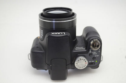 良品 Panasonic  パナソニック LUMIX DMC-FZ28 デジタルカメラ ブラック 元箱付 251104i