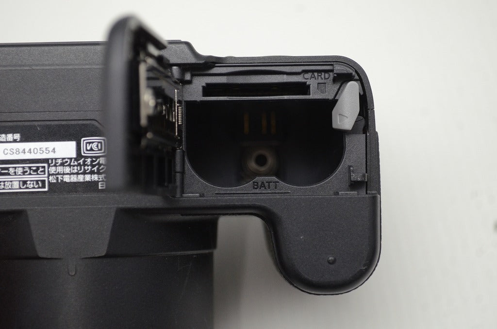 良品 Panasonic  パナソニック LUMIX DMC-FZ28 デジタルカメラ ブラック 元箱付 251104i