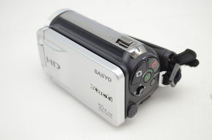 美品 SANYO サンヨー Xacti DMX-TH1 デジタルビデオカメラ シルバー 元箱付 251104q
