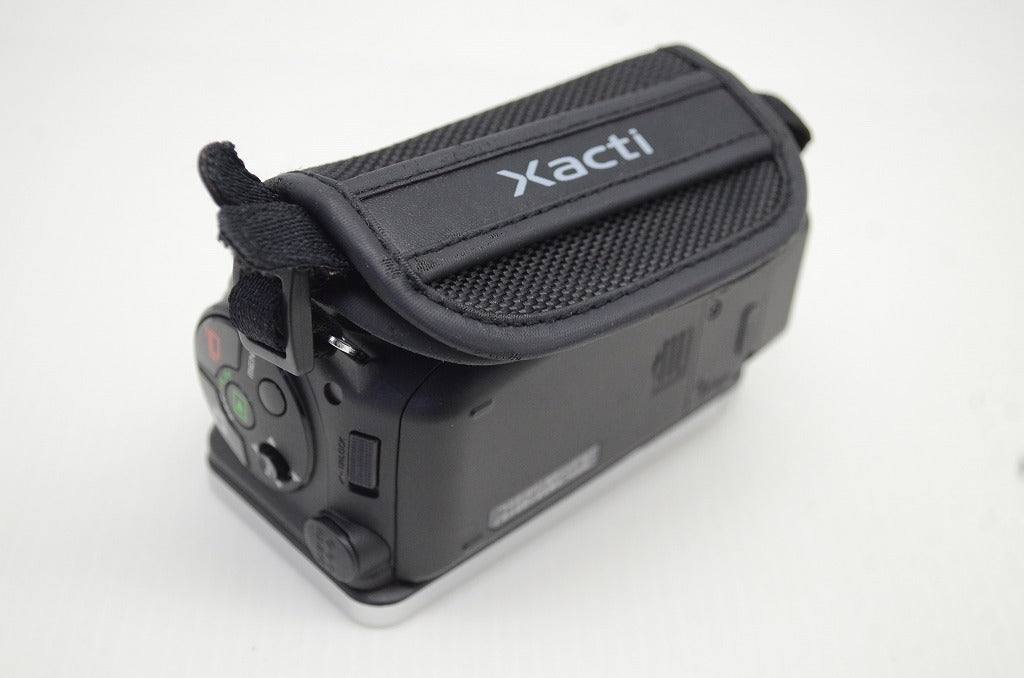 美品 SANYO サンヨー Xacti DMX-TH1 デジタルビデオカメラ シルバー 元箱付 251104q